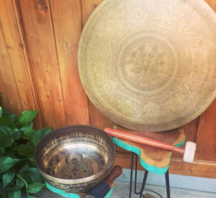 gong y cuenco tibetano en la tienda de cambrils